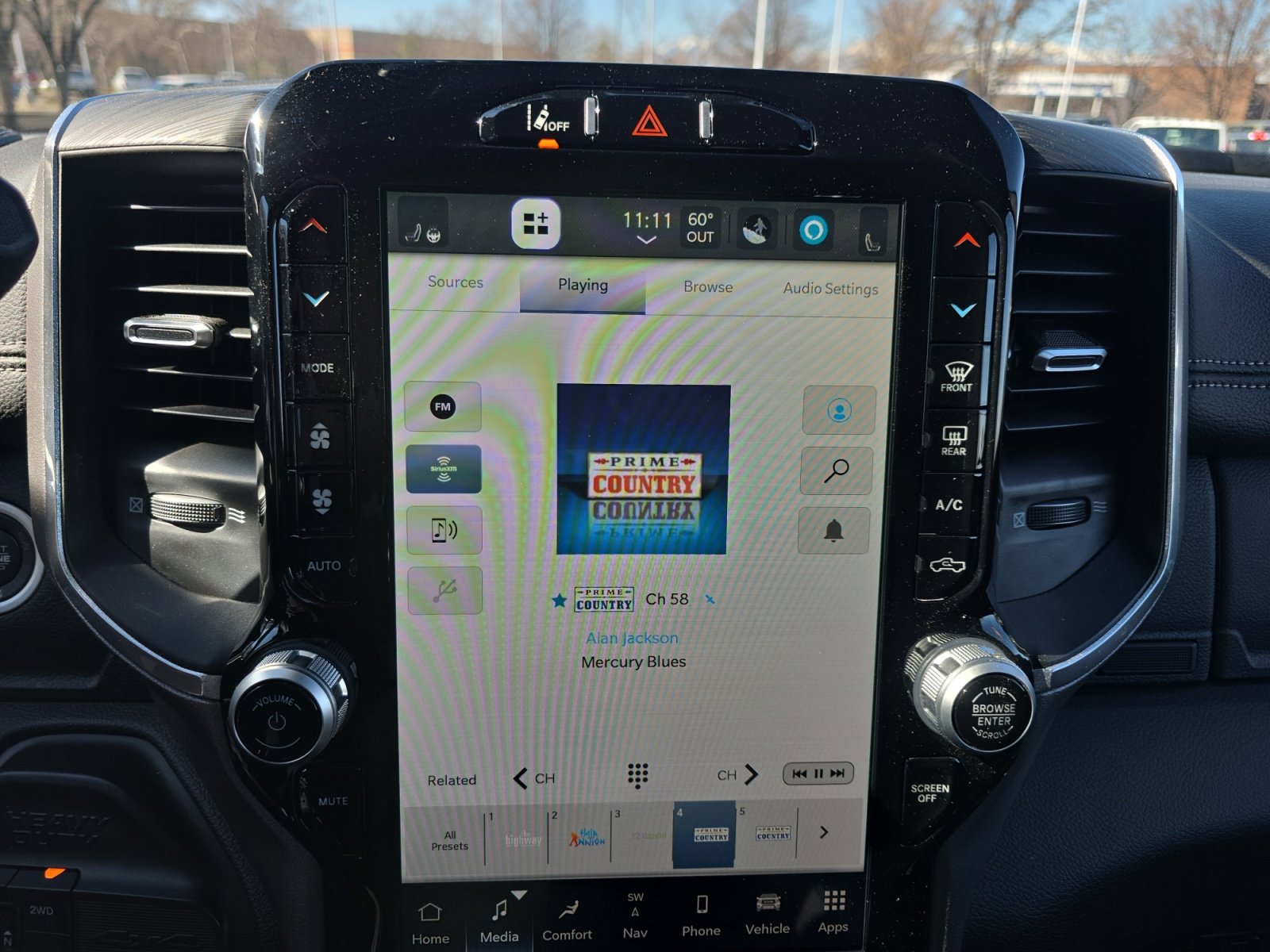 Used 2024 RAM 2500 Laramie w/ Night Edition image 25