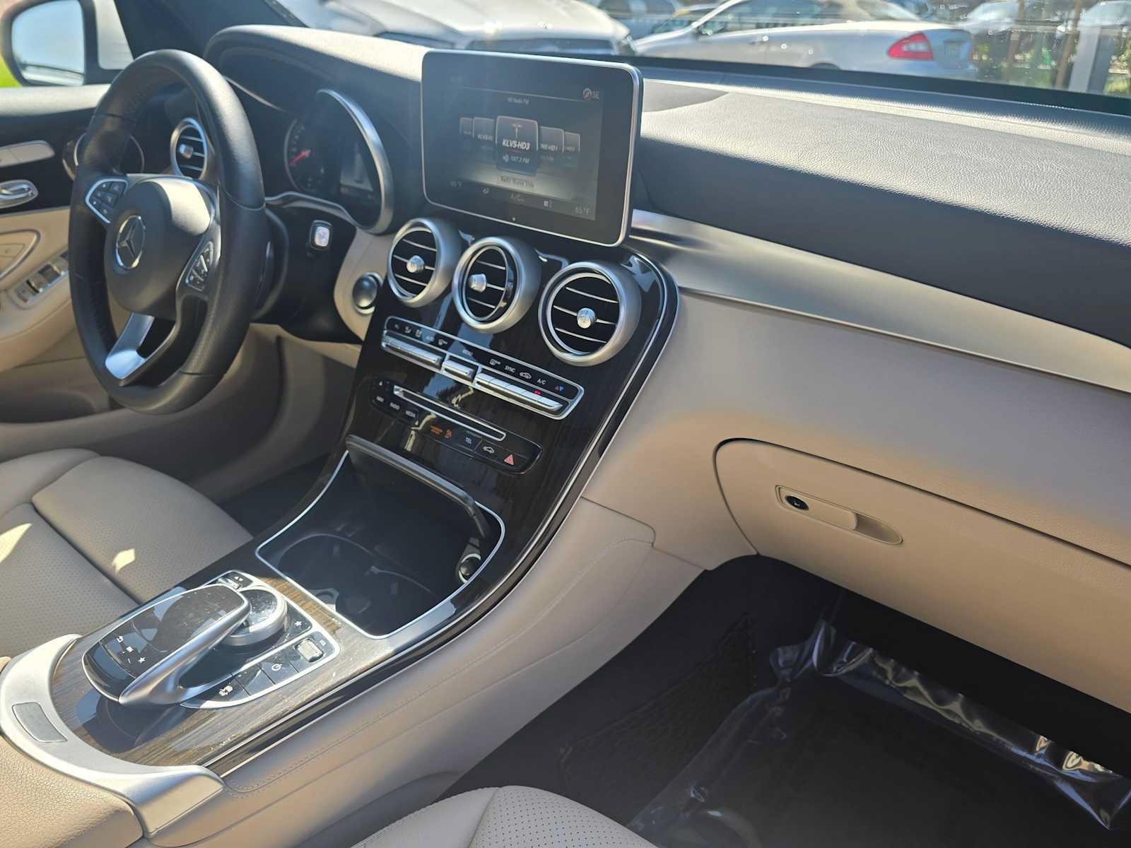 Used 2018 Mercedes-Benz GLC 300 image 11