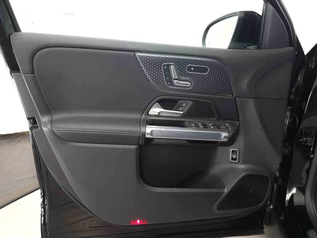 Certified 2026 Mercedes-Benz GLB 250 4MATIC image 5