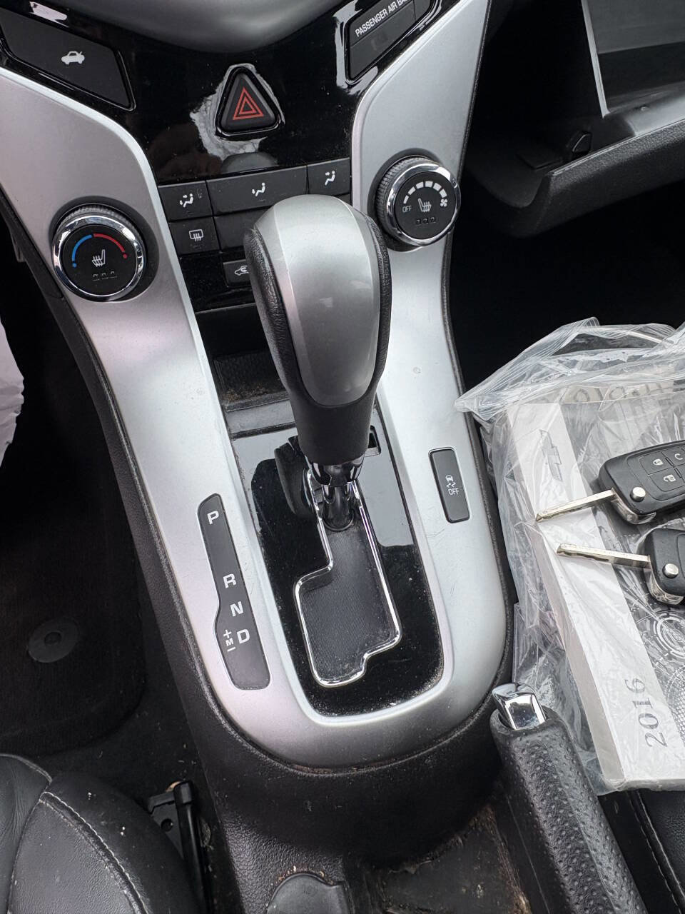 Used 2016 Chevrolet Cruze LT w/ Sun, Sound and Sport Package image 16