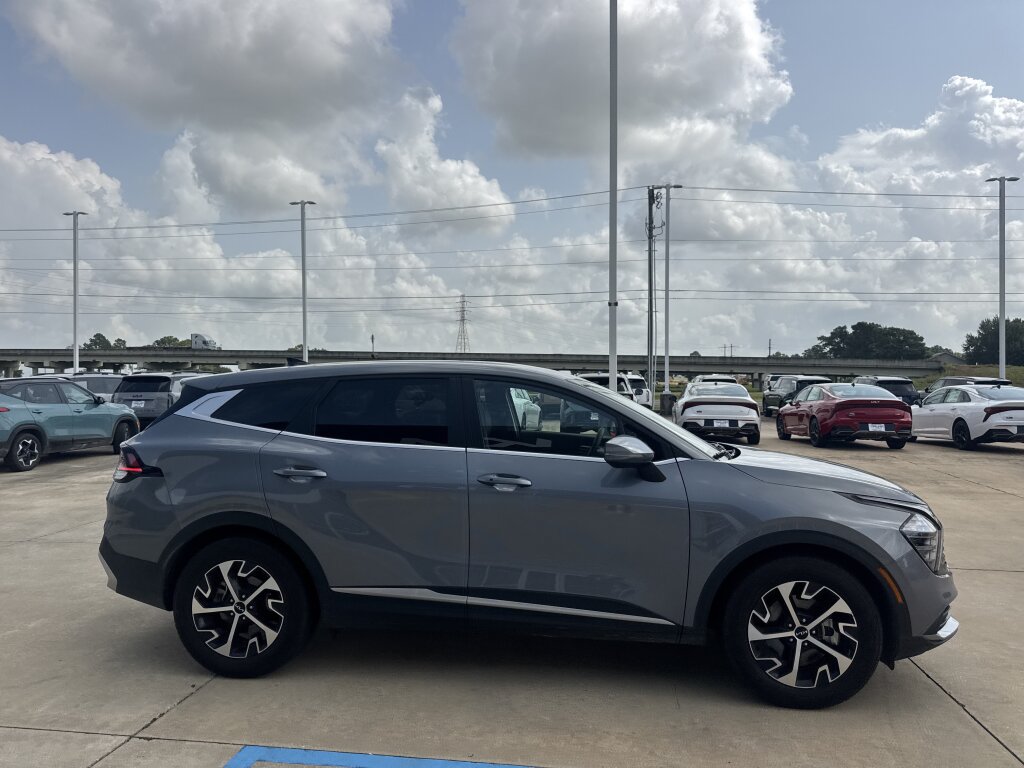 Certified 2025 Kia Sportage EX FWD image 13