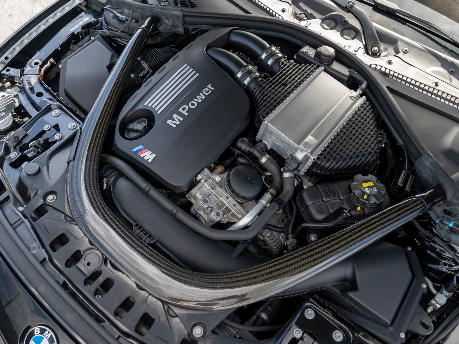 Used 2019 BMW M4 CS w/ Executive Package image 38