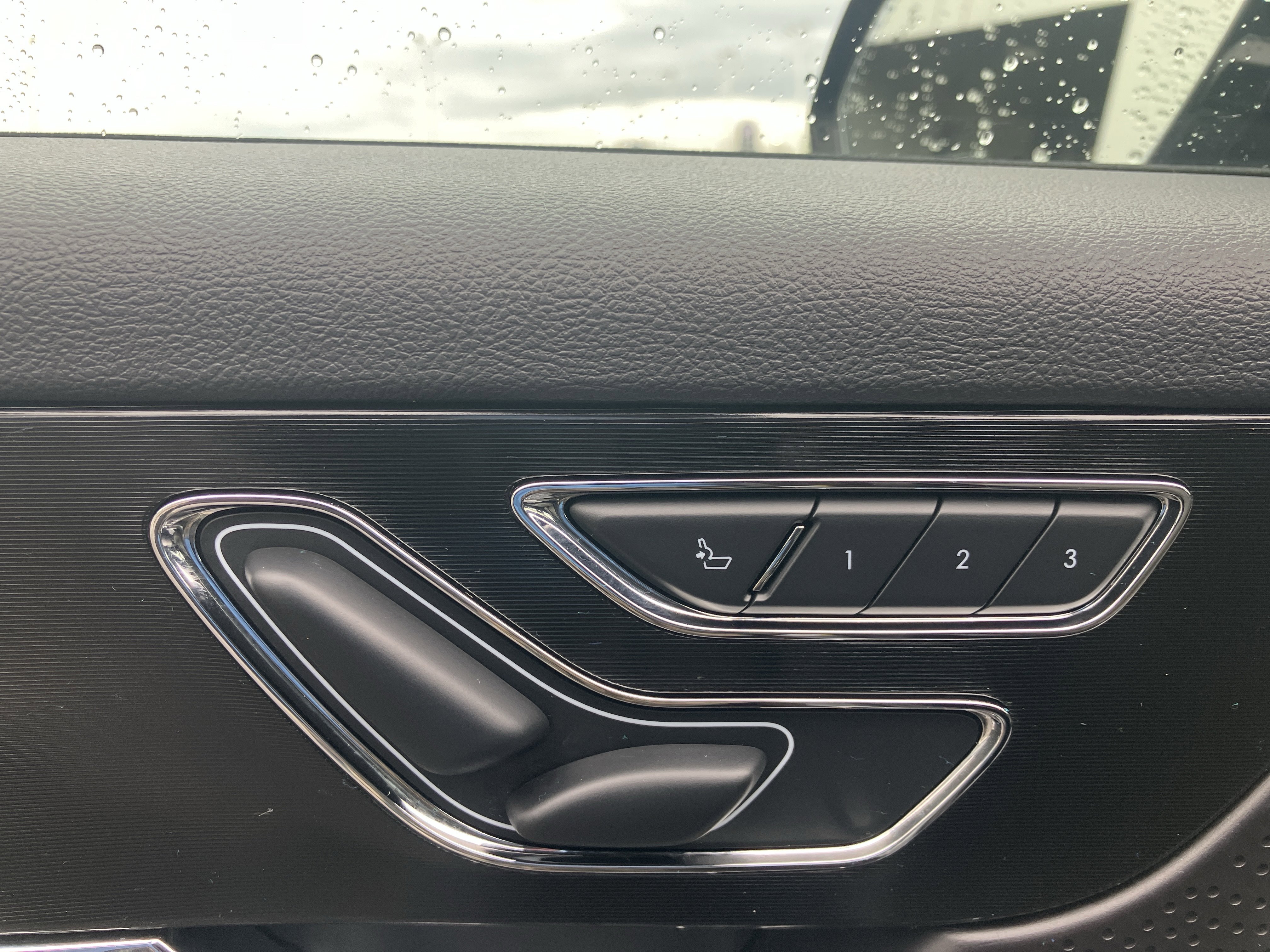 Used 2023 Lincoln Corsair AWD w/ Equipment Group 101A image 20