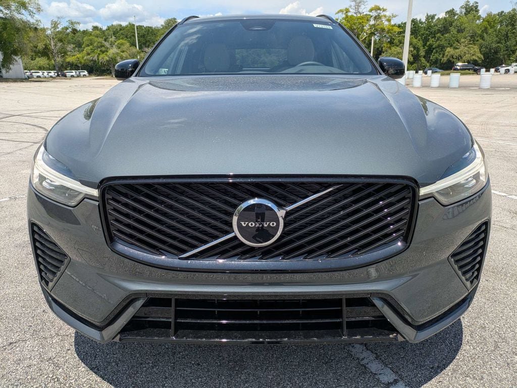 New 2026 Volvo XC60 B5 Core AWD/4WD image 9