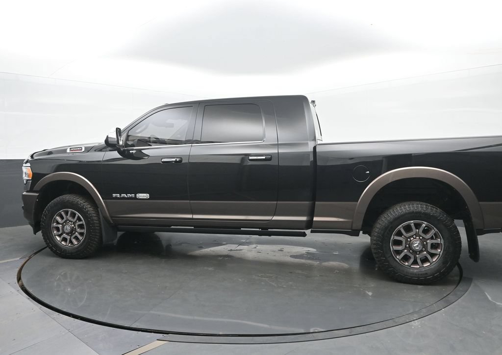 Used 2022 RAM 3500 Limited AWD/4WD image 3