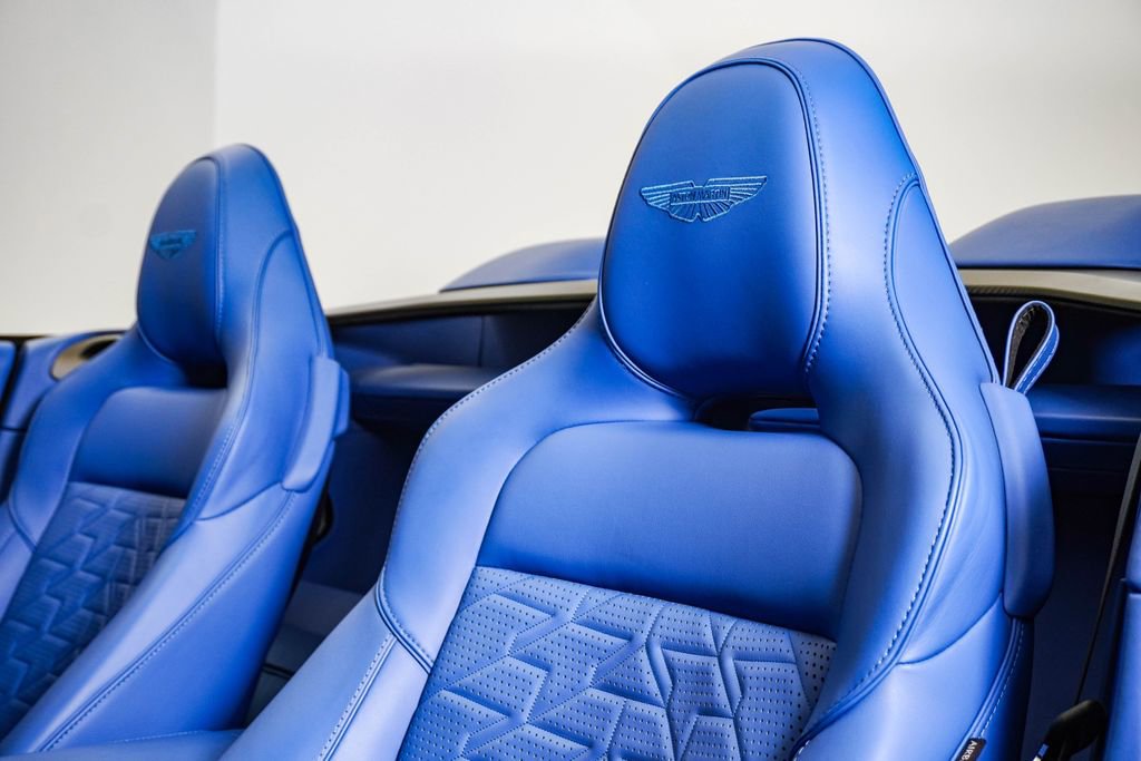 Used 2026 Aston Martin Vanquish Convertible RWD image 24