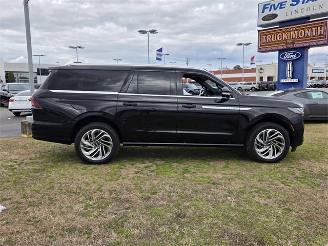 New 2026 Lincoln Navigator L Reserve image 9