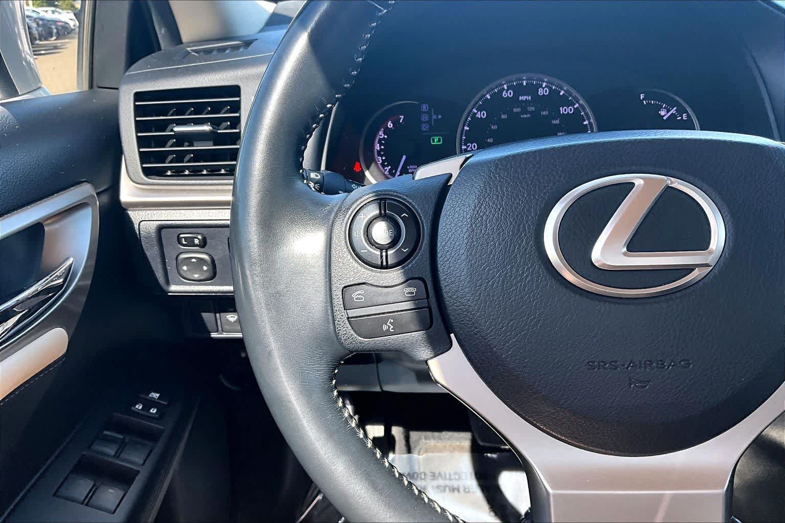 Used 2014 Lexus CT 200h FWD image 23