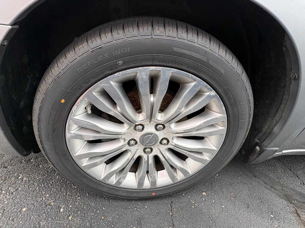 Used 2013 Chrysler 200 Limited w/ Sun/Sound Group FWD image 19