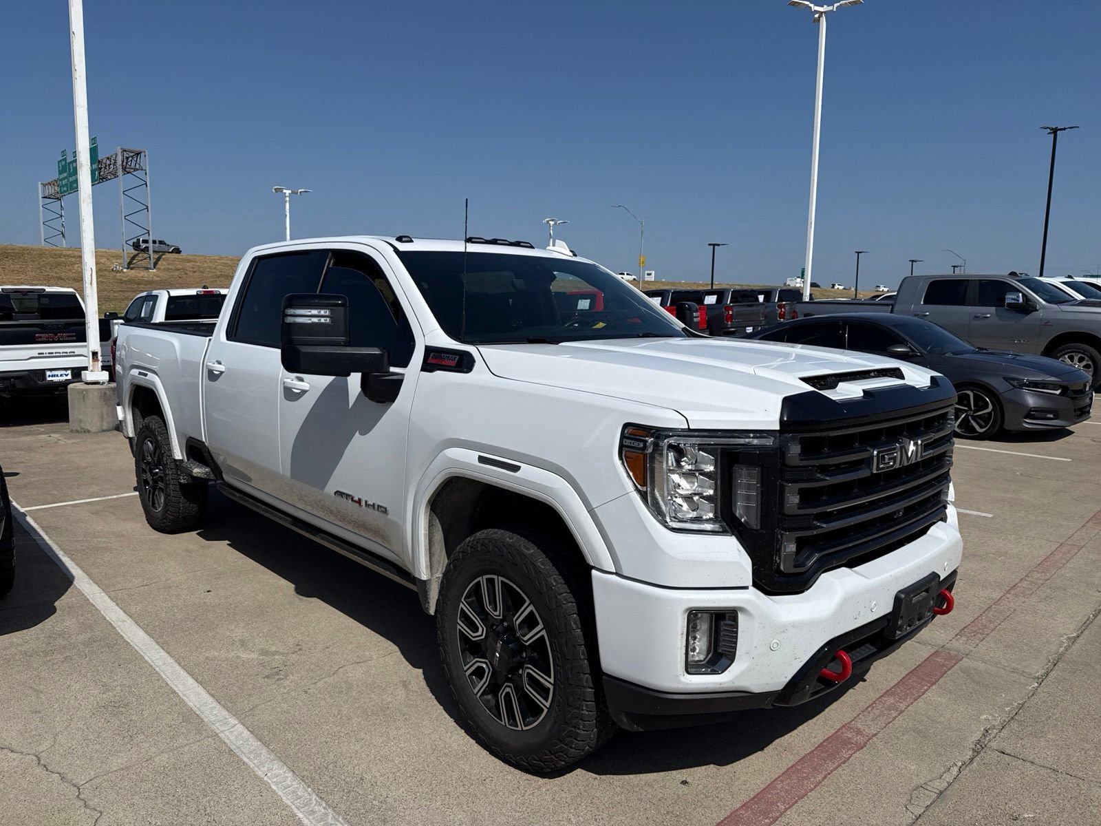 Used 2023 GMC Sierra 3500 AT4 w/ AT4 Premium Plus Package AWD/4WD image 3