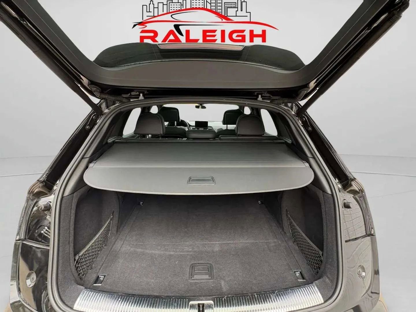 Used 2018 Audi SQ5 Premium Plus w/ Navigation Package image 19