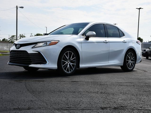 Used 2022 Toyota Camry XLE w/ Protection Package (Q2) (TMS) FWD image 3