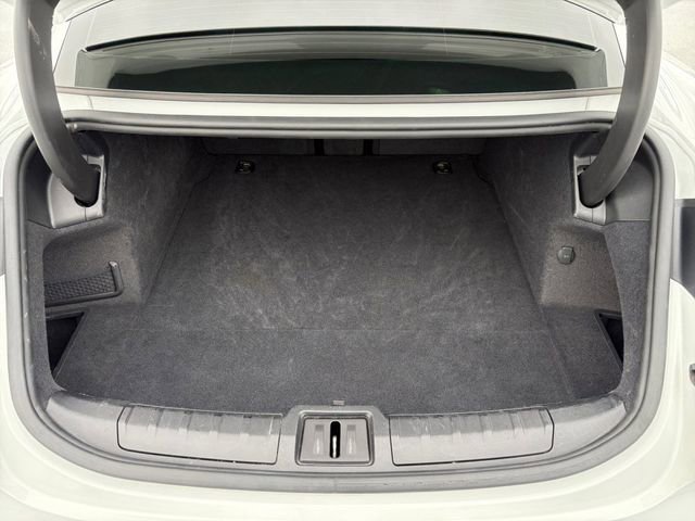 Used 2021 Porsche Taycan image 26