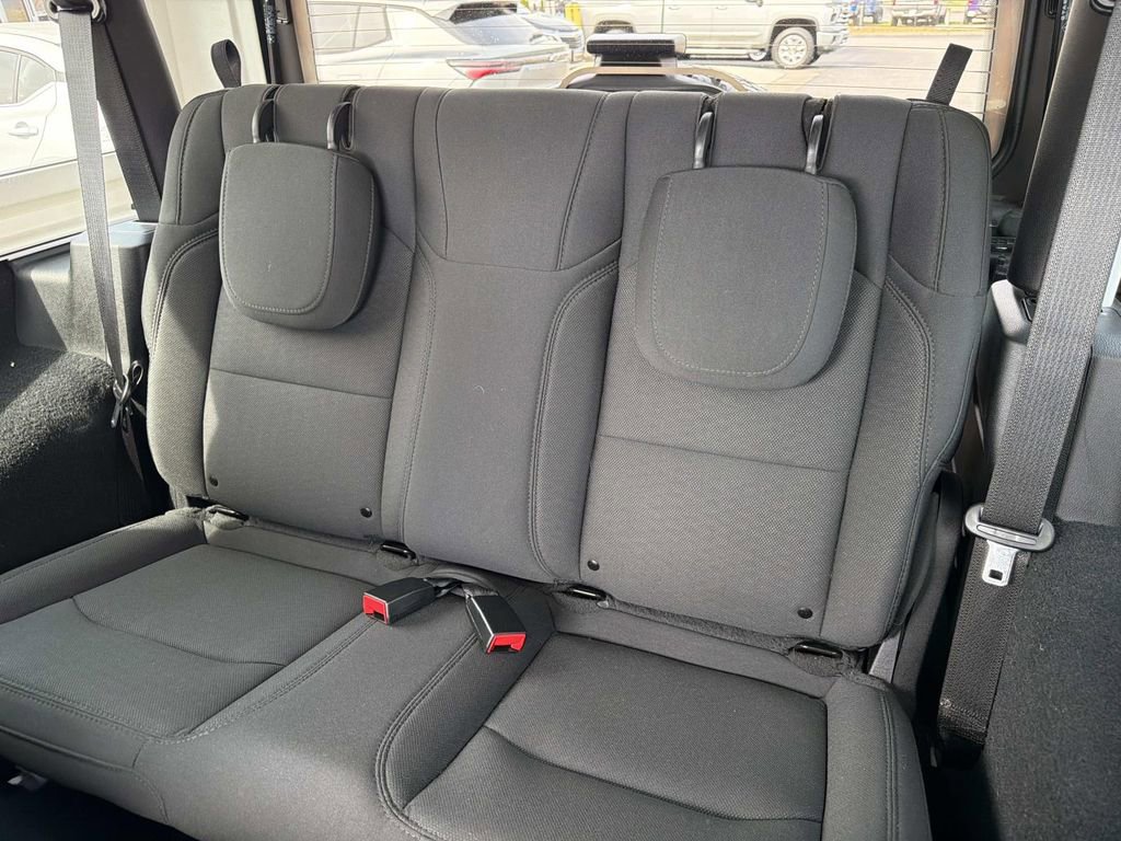 Used 2021 Jeep Wrangler Sport S image 18