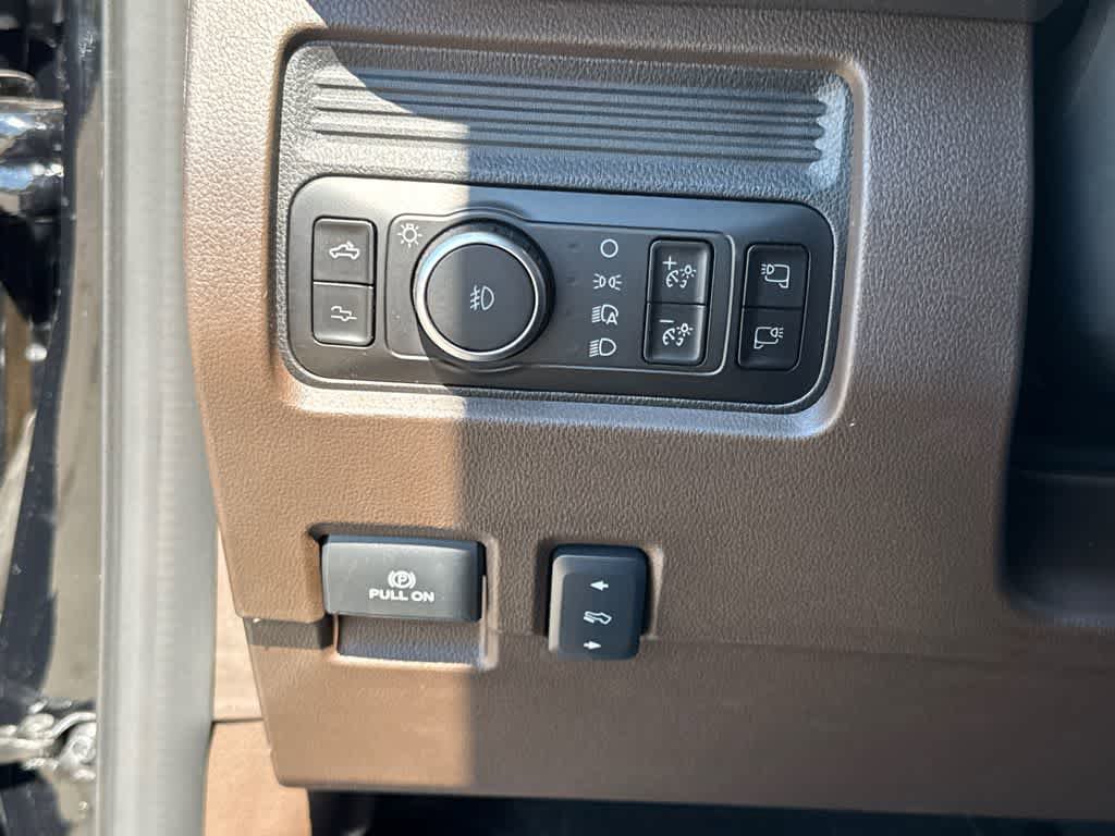 New 2025 Ford F350 King Ranch w/ Chrome Package AWD/4WD image 31