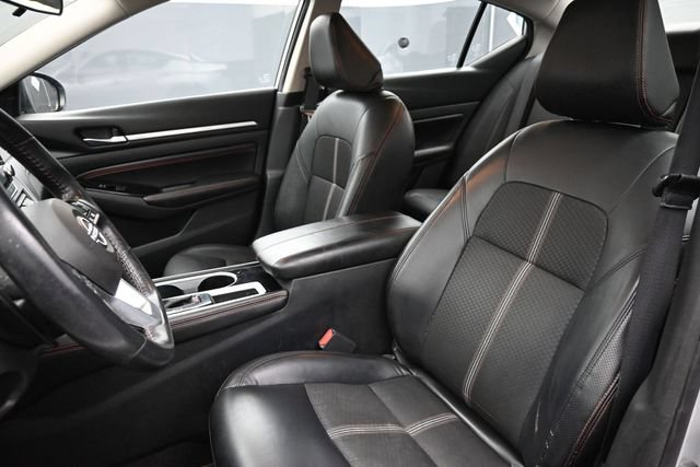 Used 2023 Nissan Altima 2.5 SR FWD image 15