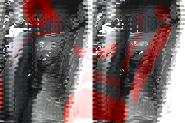 Used 2018 Mercedes-Benz GLC 300 4MATIC w/ AMG Line image 23