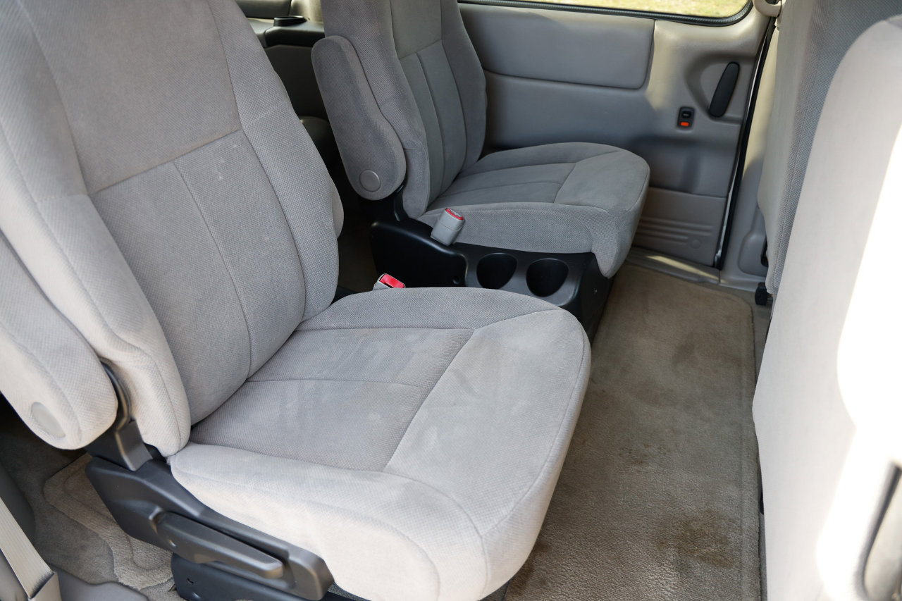 Used 2004 Oldsmobile Silhouette GL image 12