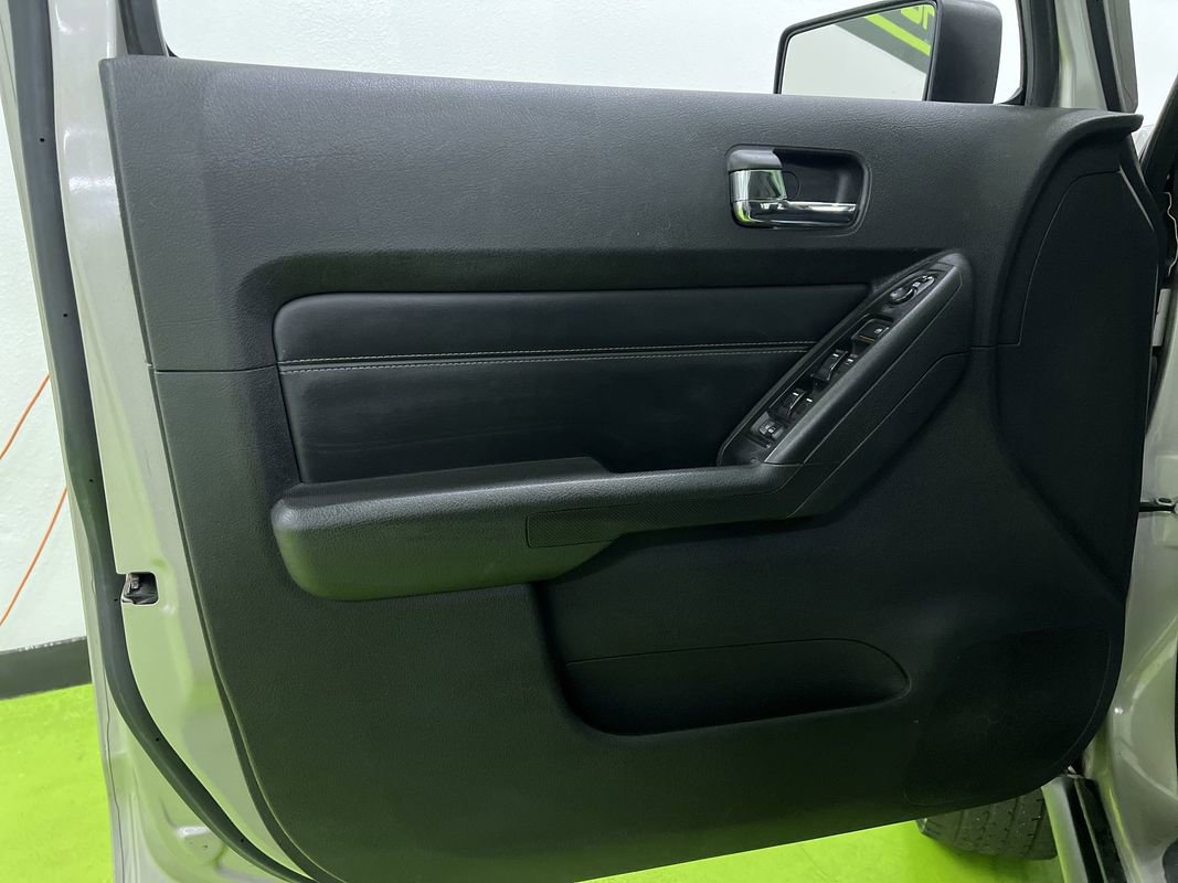 Used 2009 HUMMER H3 AWD/4WD image 14