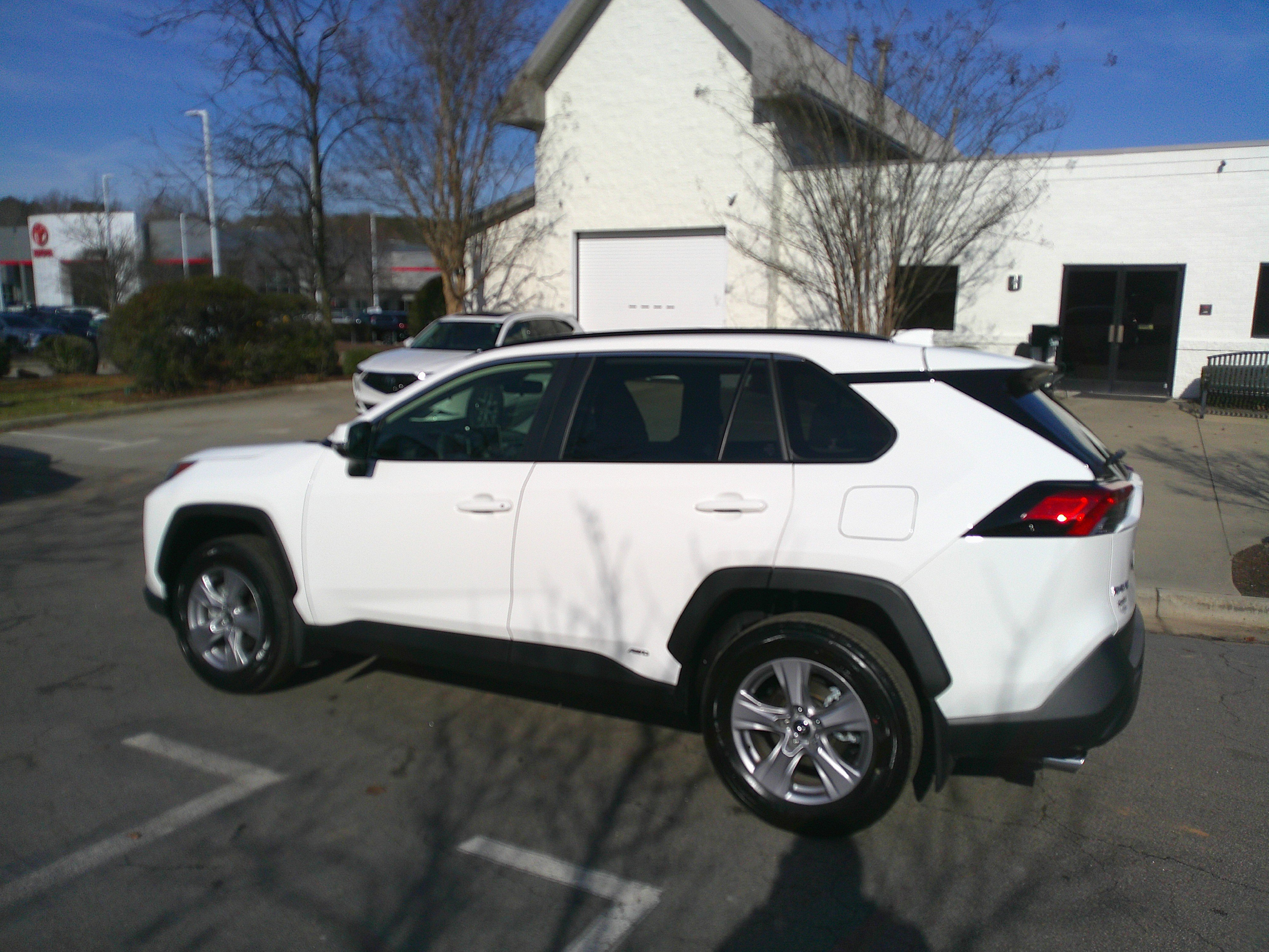 Used 2025 Toyota RAV4 LE image 9