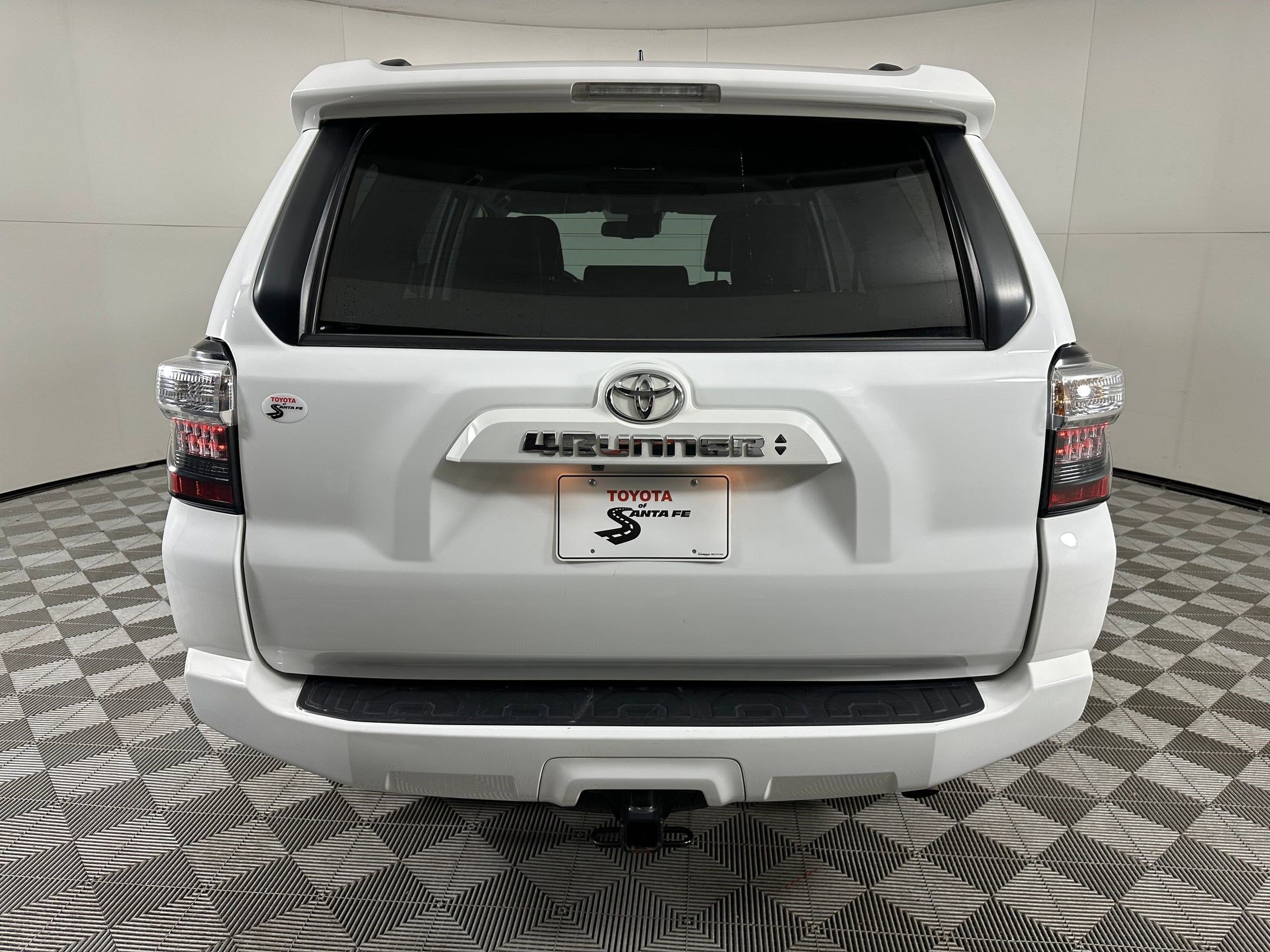 Used 2024 Toyota 4Runner SR5 Premium image 9