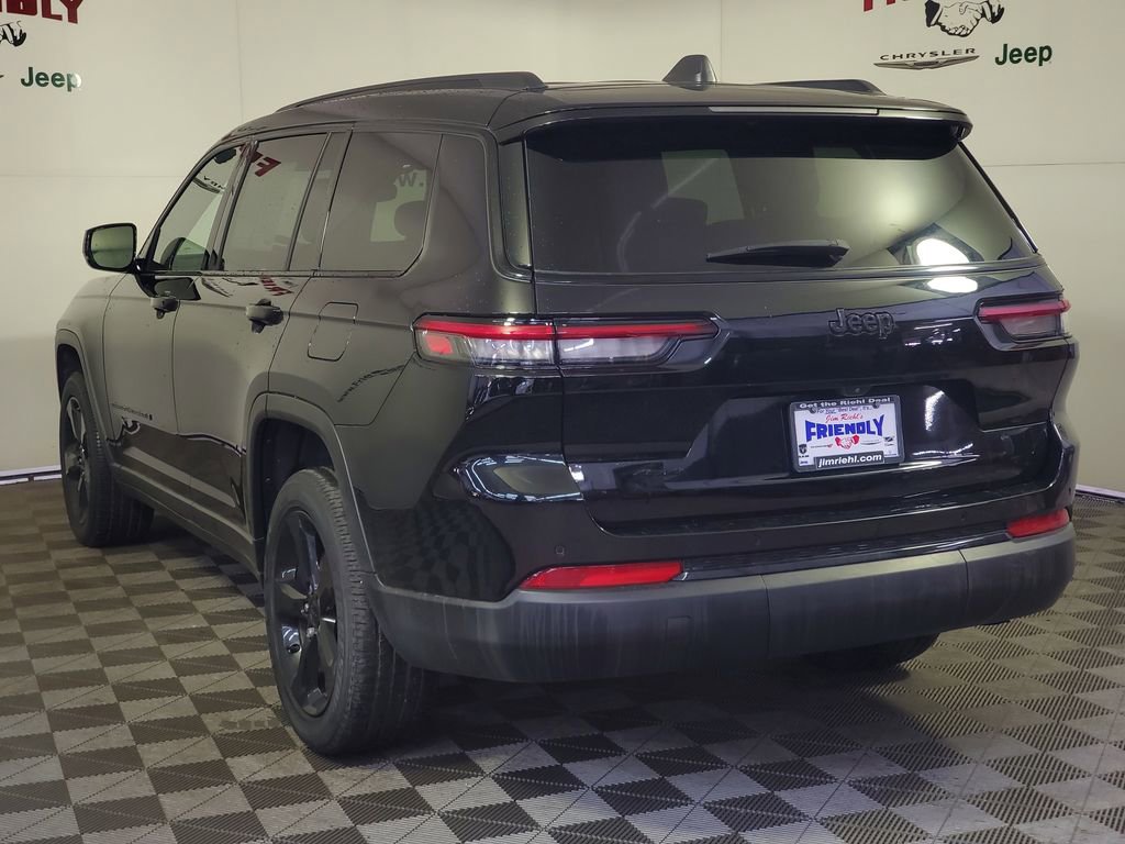 Used 2023 Jeep Grand Cherokee L Laredo image 4