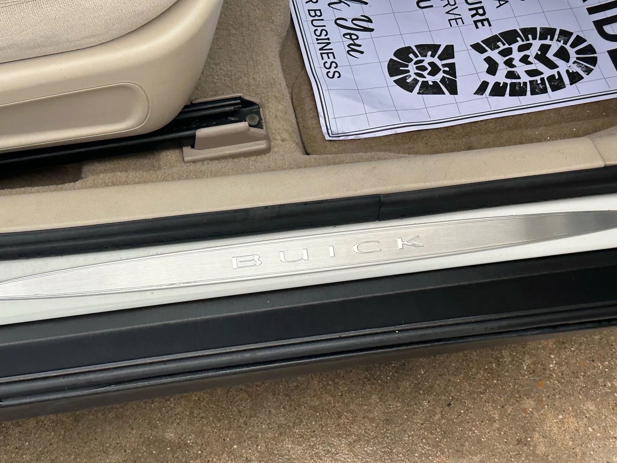 Used 2005 Buick LaCrosse CX w/ Silver Convenience Package image 18