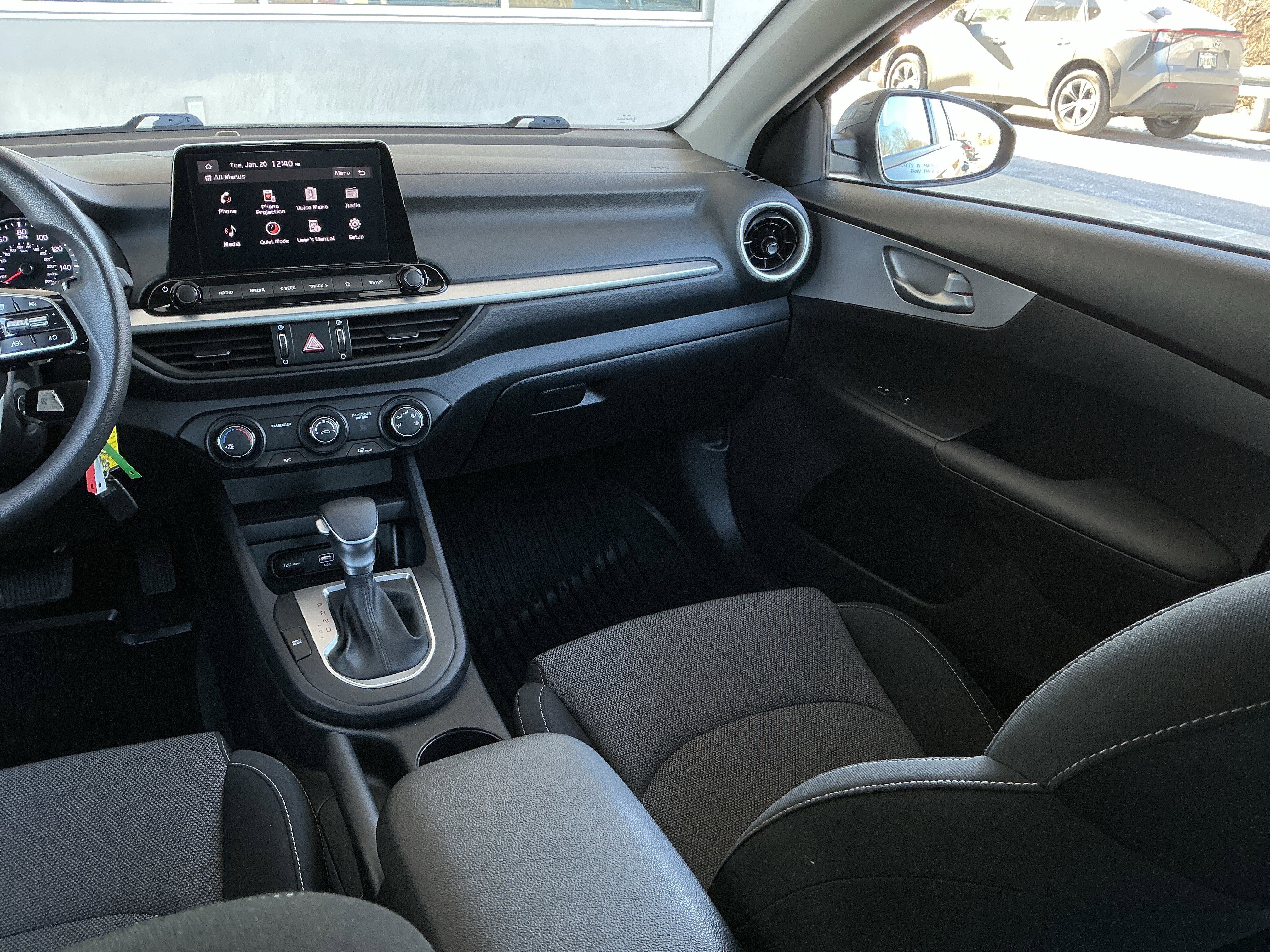 Used 2024 Kia Forte LXS w/ LXS Technology Package image 16