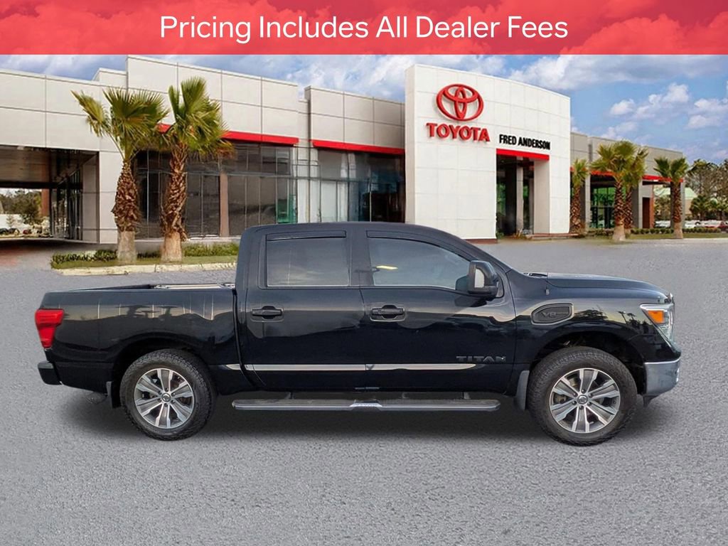 Used 2017 Nissan Titan SL w/ SL Towing Convenience Package RWD image 3