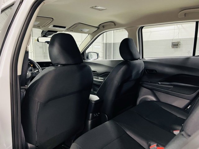 New 2025 Nissan Kicks Play S image 21