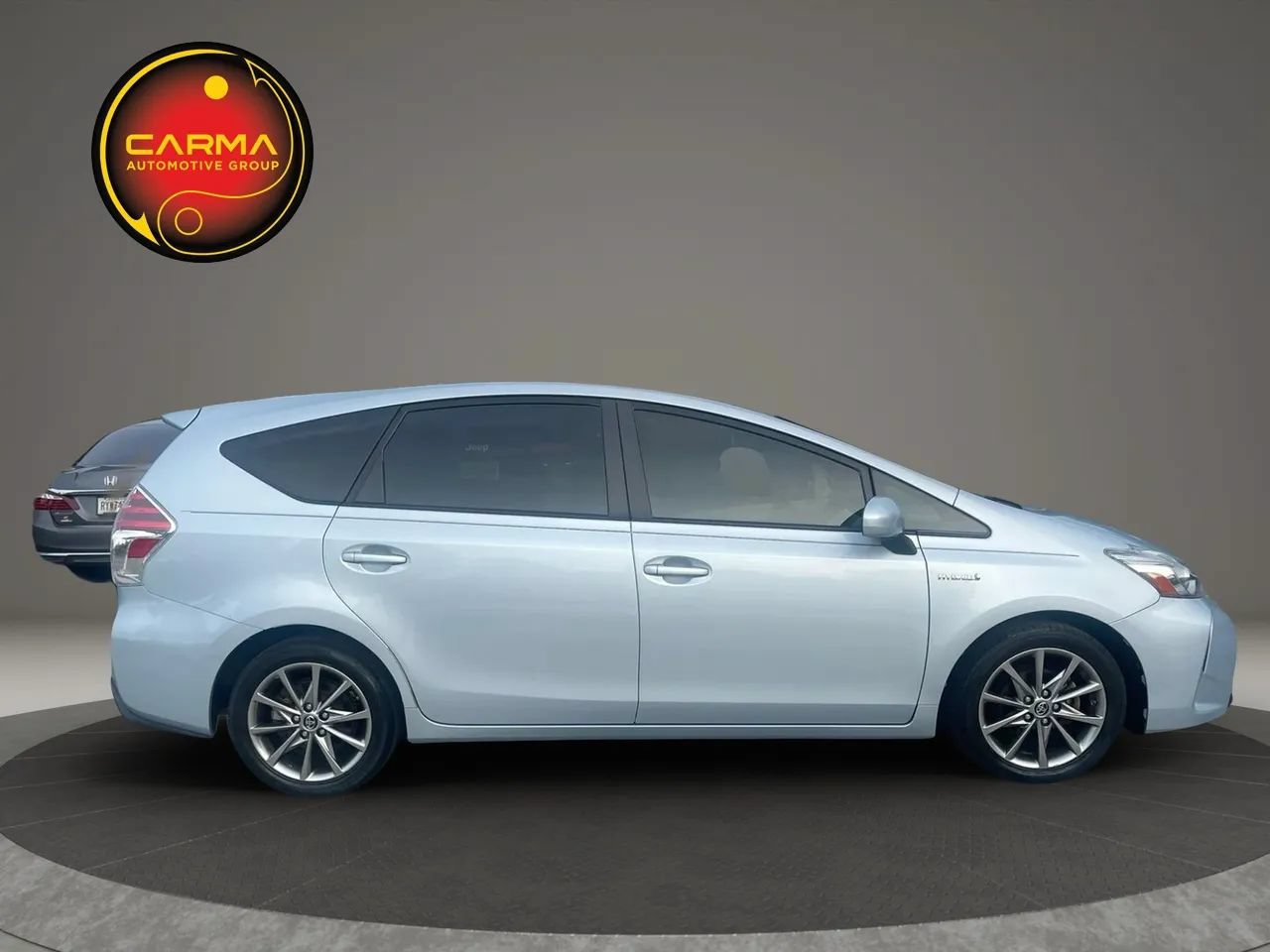 Used 2016 Toyota Prius V Five FWD image 6