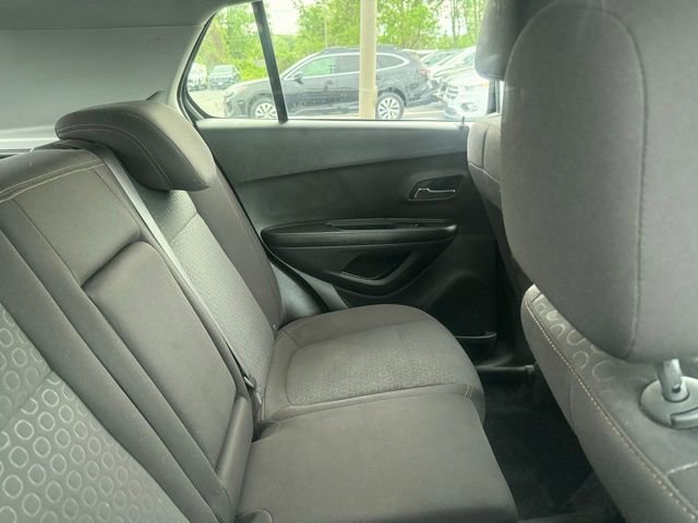 Used 2021 Chevrolet Trax LS w/ Tint and Cruise Package image 6