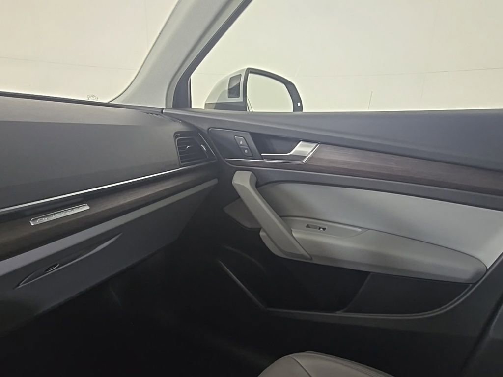 Used 2021 Audi Q5 2.0T Premium image 24