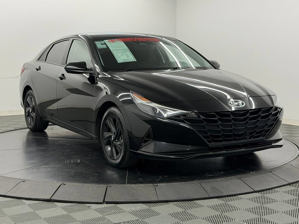 Used 2022 Hyundai Elantra Blue FWD image 8
