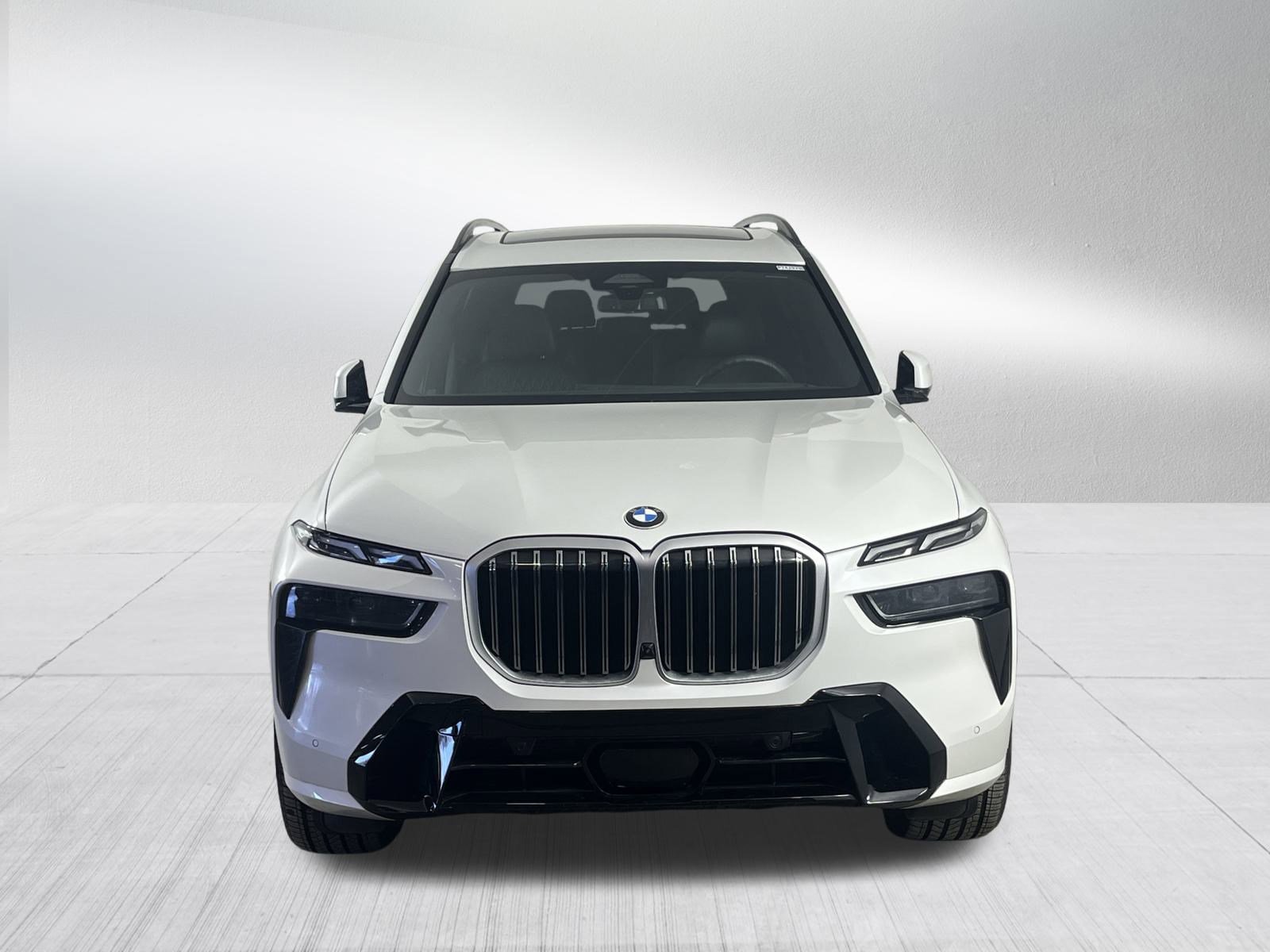 Used 2023 BMW X7 xDrive40i w/ M Sport Package image 2