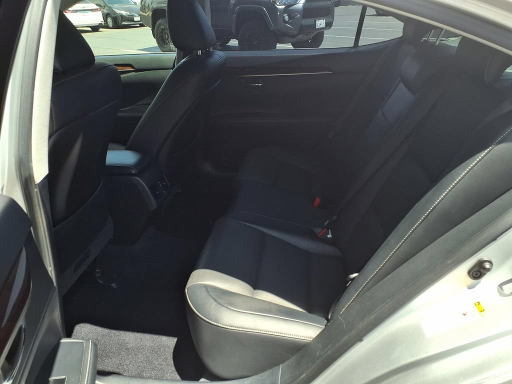 Used 2015 Lexus ES 350 w/ Premium Package FWD image 23