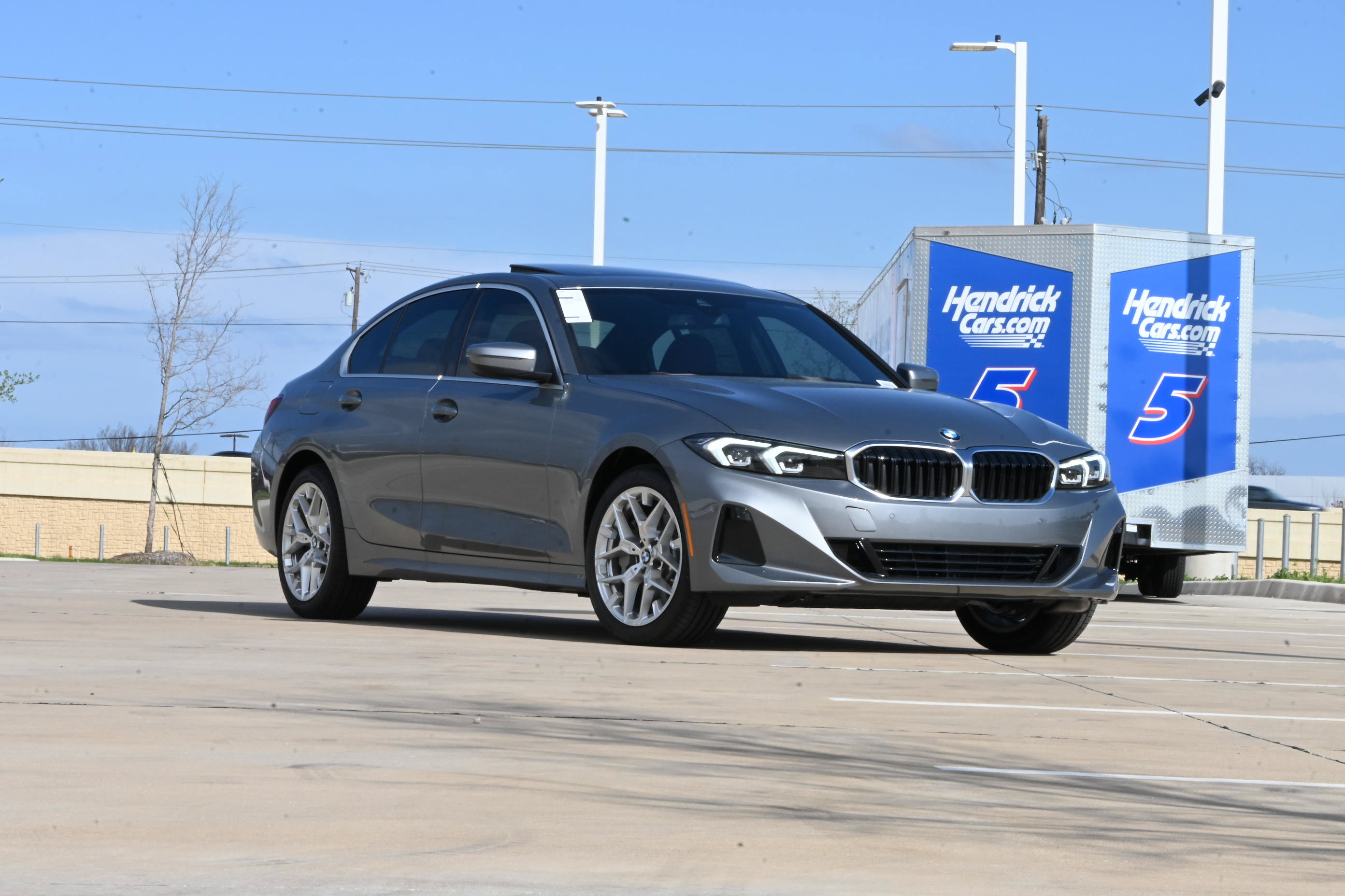 Used 2026 BMW 330i xDrive Sedan w/ Convenience Package AWD/4WD image 2