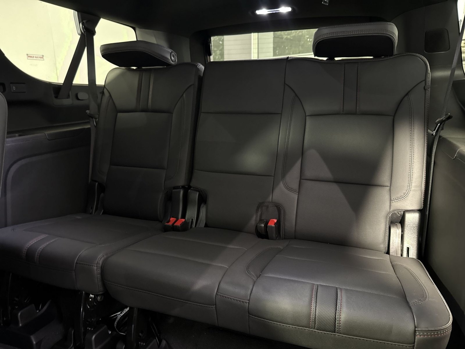 New 2026 Chevrolet Suburban RST w/ Comfort Package AWD/4WD image 27