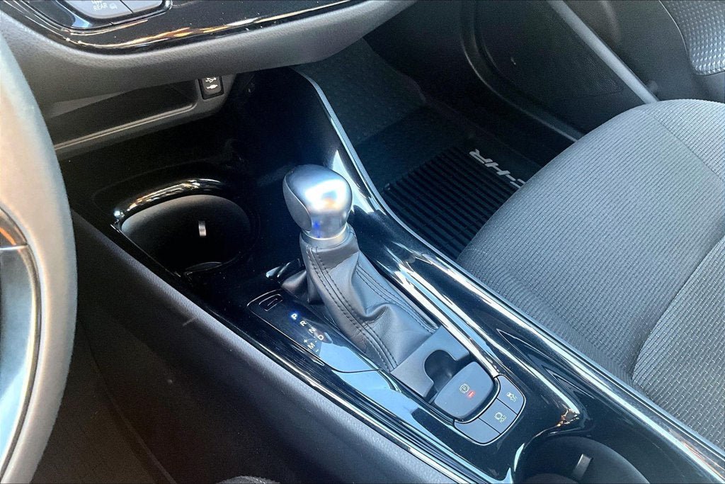 Used 2019 Toyota C-HR XLE FWD image 16