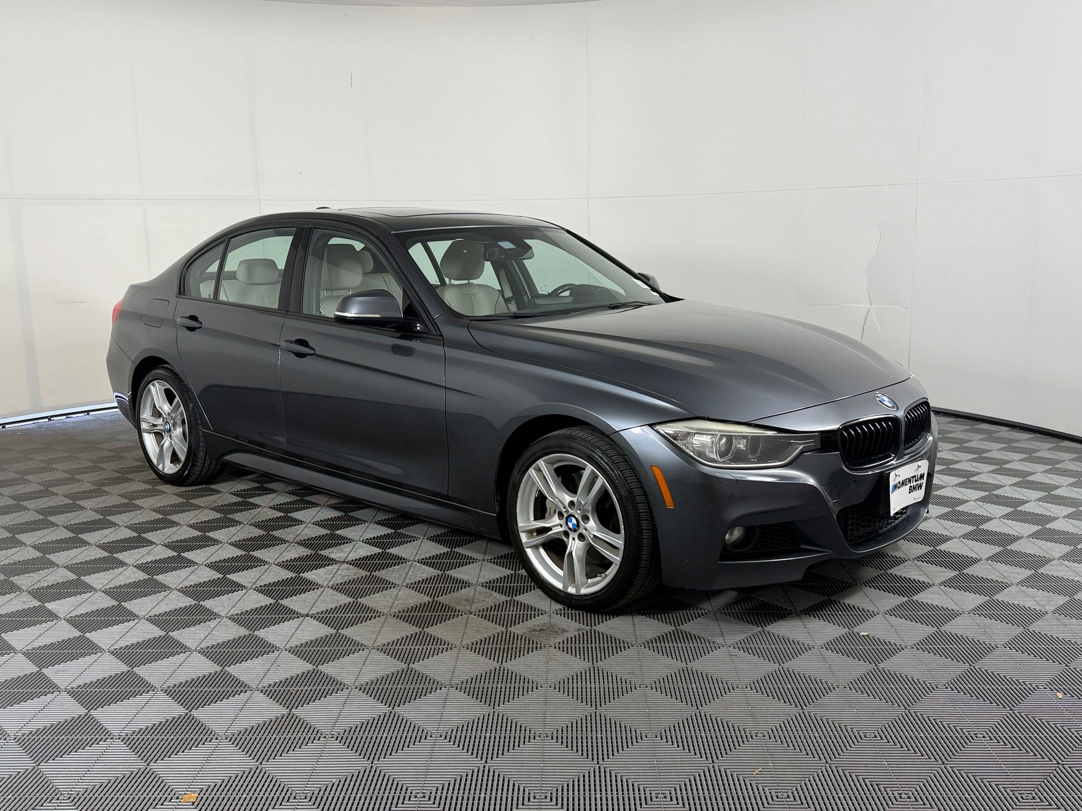 Used 2015 BMW 328i xDrive Sedan AWD/4WD image 7