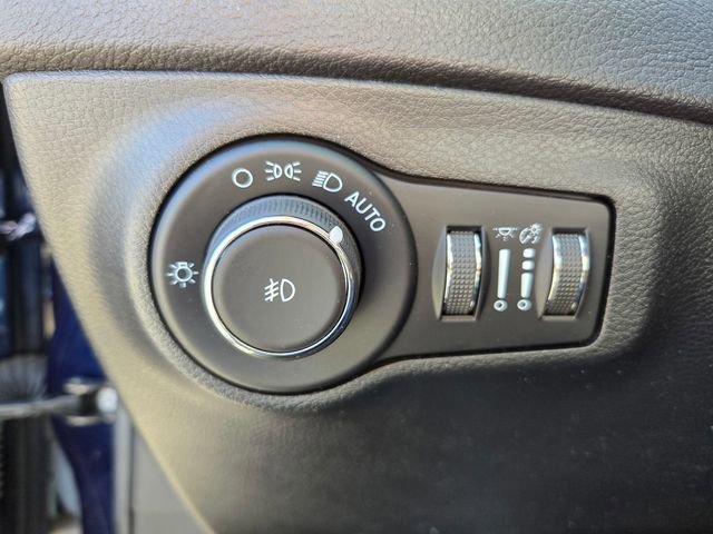 Used 2021 Jeep Compass Latitude FWD image 19