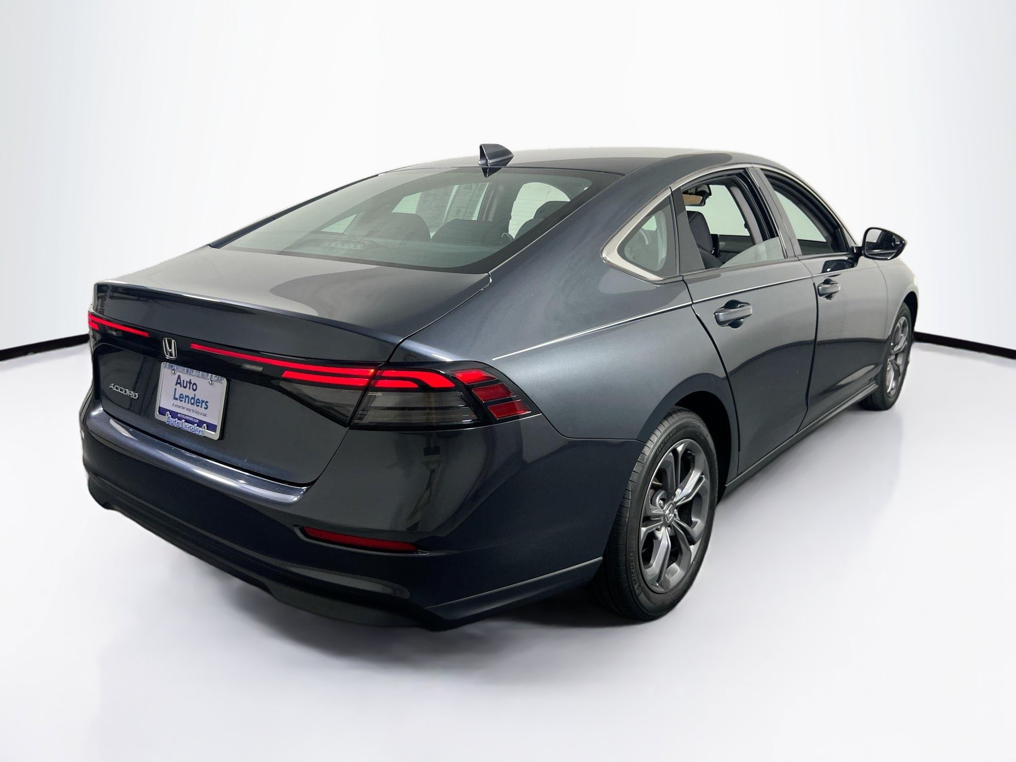 Used 2023 Honda Accord EX image 5
