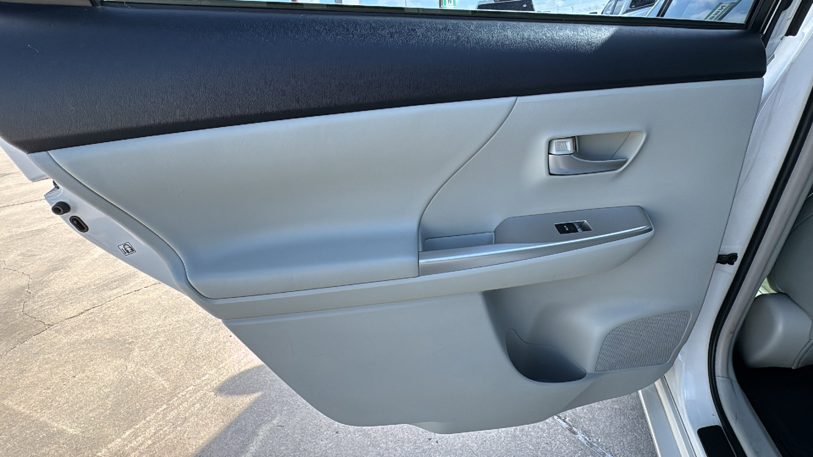 Used 2013 Toyota Prius V image 15