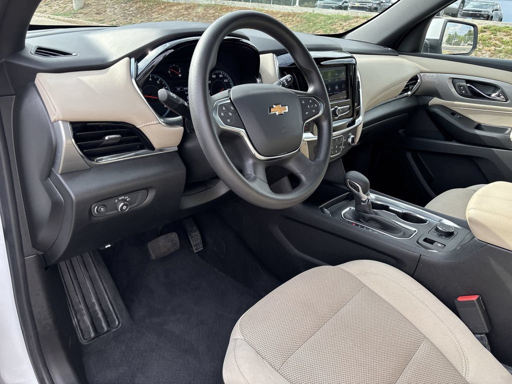 Certified 2022 Chevrolet Traverse LS AWD/4WD image 13