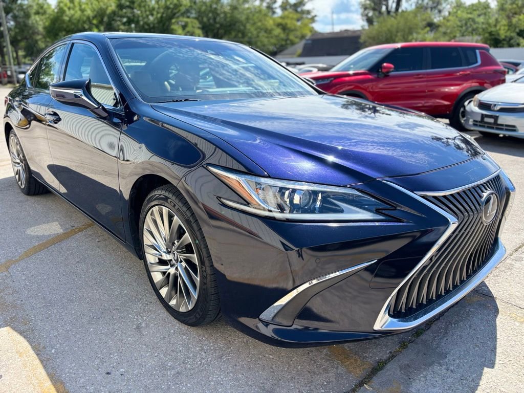 Used 2019 Lexus ES 350 Luxury w/ Accessory Package 2 FWD image 7