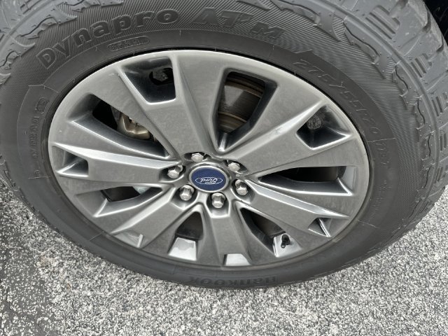 Used 2016 Ford F150 Lariat w/ Equipment Group 502A Luxury AWD/4WD image 27