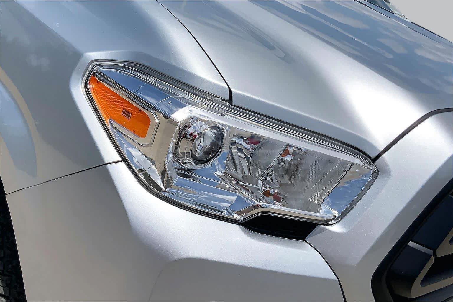 Used 2023 Toyota Tacoma SR AWD/4WD image 27