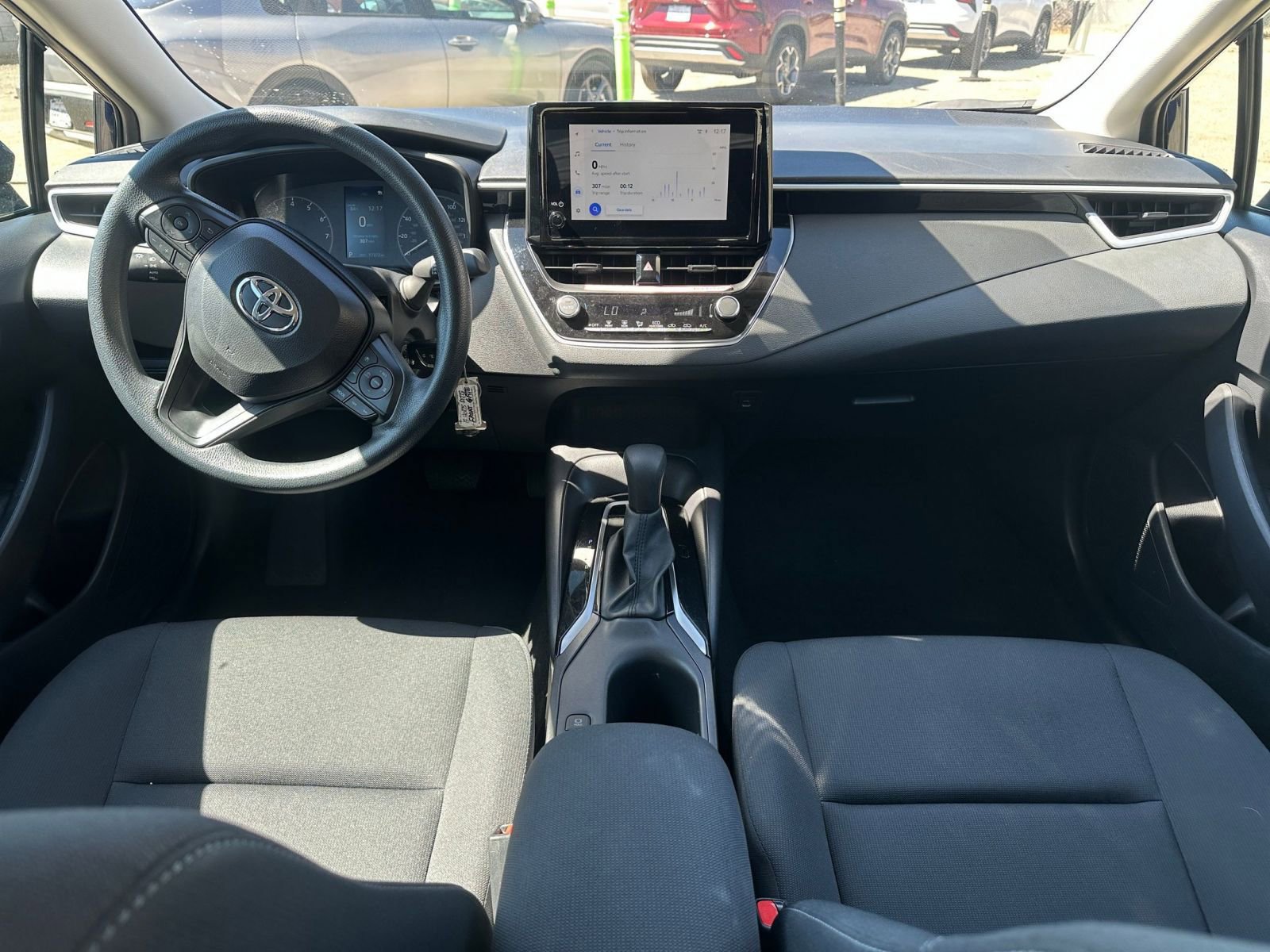 Used 2025 Toyota Corolla LE image 31