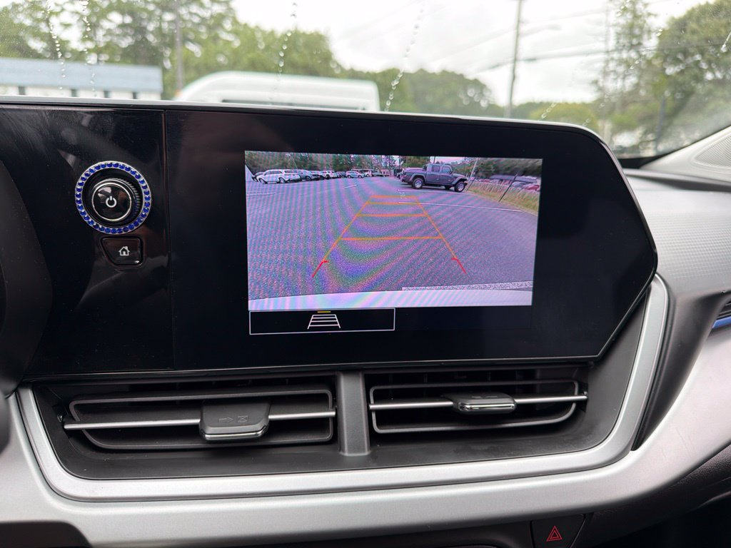 Used 2025 Chevrolet Trax LS FWD image 11