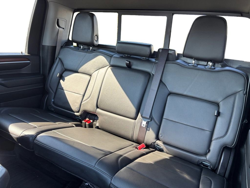 Used 2024 GMC Sierra 2500 Denali w/ Denali Reserve Package image 21